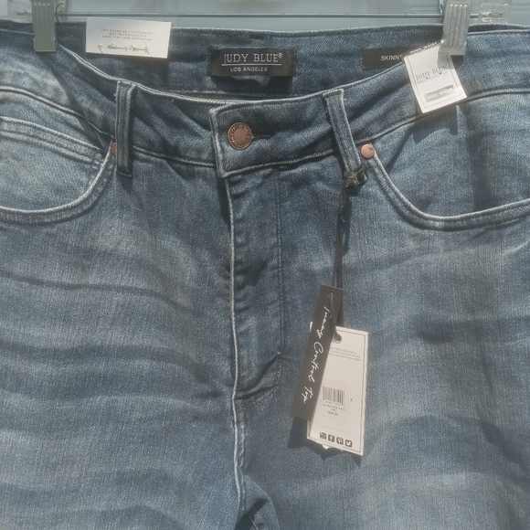 Judy Blue Women's High Waist Blue Ankle Jeans Size 20 W Tummy Control Top - Picture 3 of 7